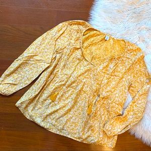 NWOT Old Navy yellow floral poet top